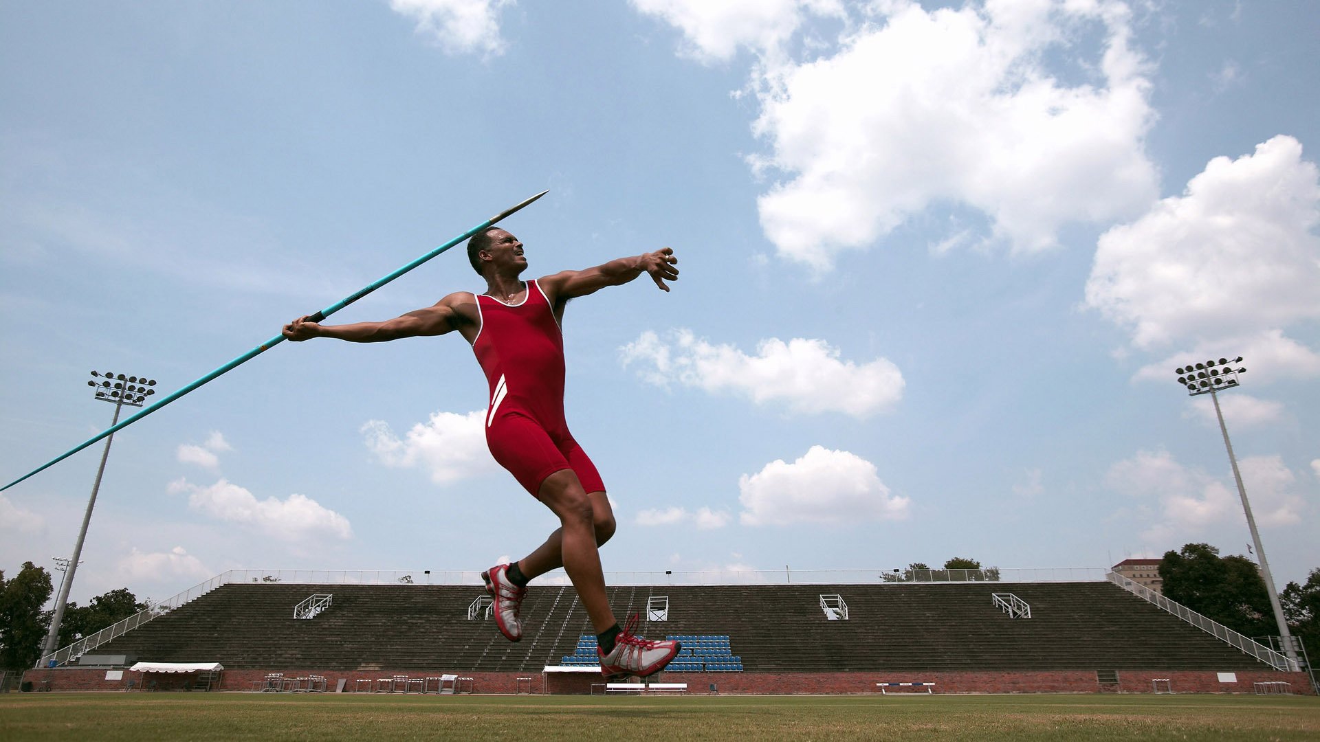 “球迷热议：支持的球队最动人瞬间”，支持球队的标语