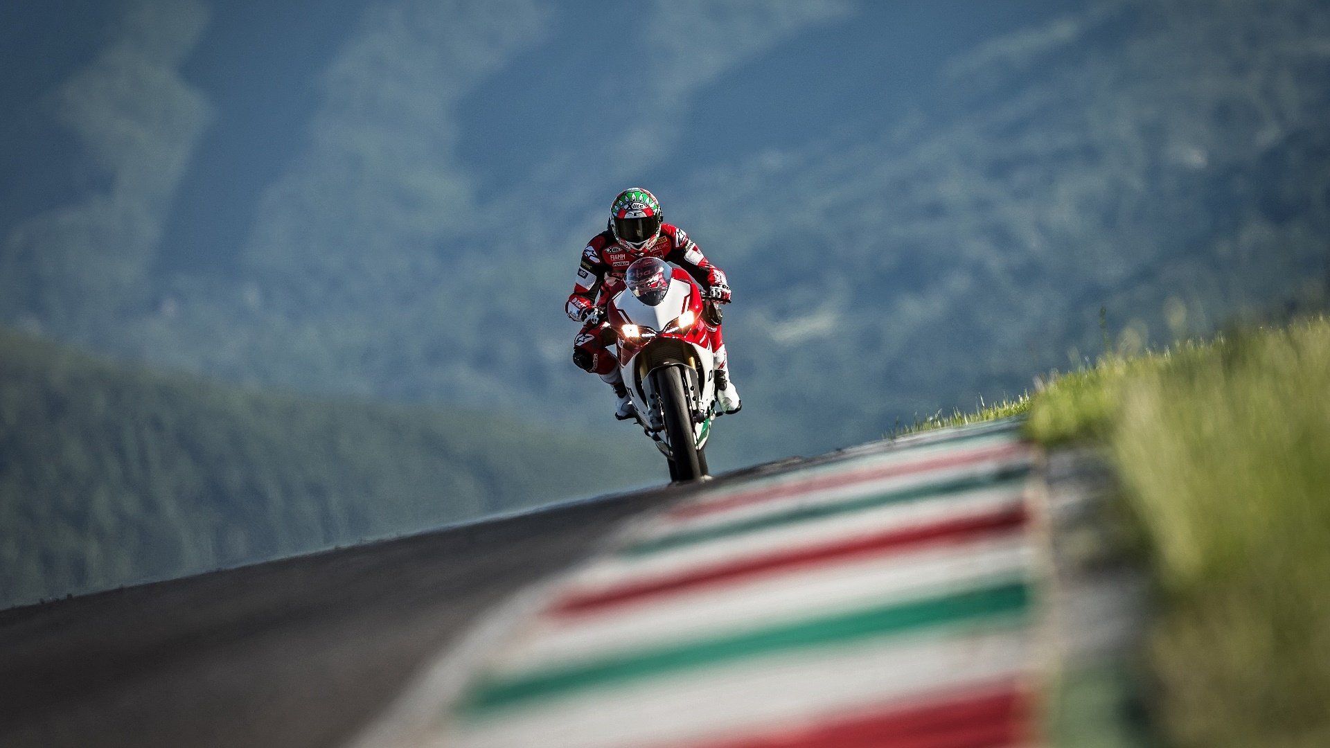 岘港借赛事推旅游经济，赛后选手可享景点免费游览，岘港的旅游景点介绍
